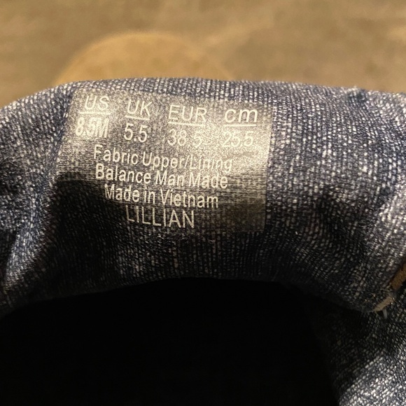 Dr. Scholl's Women’s Tan Suede Oxfords - Picture 5 of 5